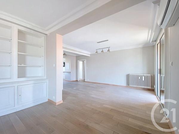 Appartement F3 à vendre  3 pièces - 90,96 m 2   VILLENEUVE LES AVIGNON  - 30