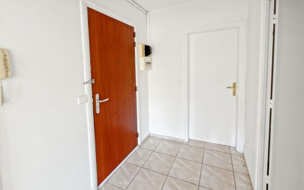 Appartement à louer    2 pièces • 44,98 m2 Évry