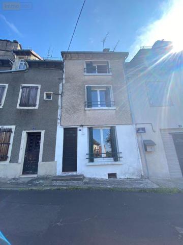 Maison de ville à vendre à Mauriac dans le Cantal (15200), ref : 15060/1167