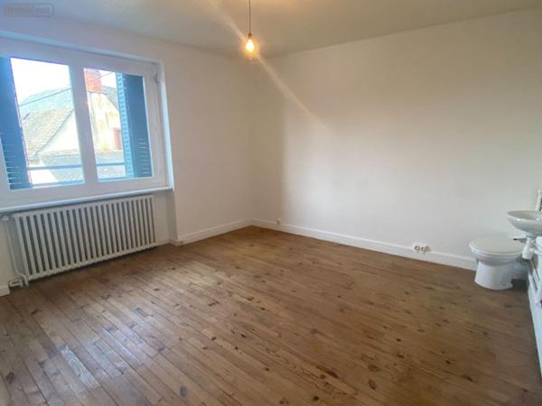 Maison de ville à vendre à Mauriac dans le Cantal (15200), ref : 15060/1167