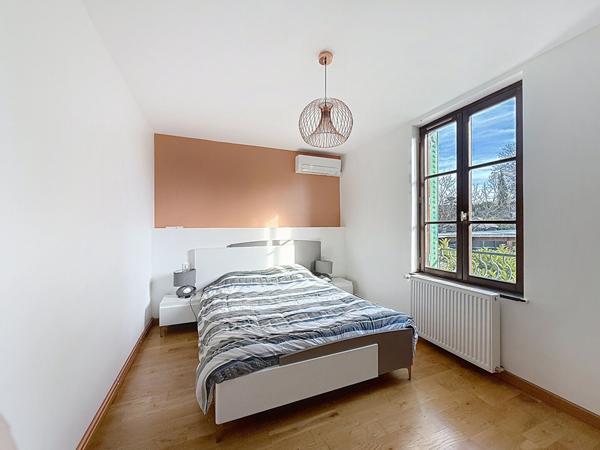 Charmante maison de140m² à proximités des commerces et écoles avec dépendance sur un terrain de 1100m²