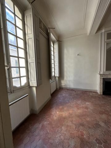 Carpentras (84200) Appartement de 68m2 dans un hôtel particulier