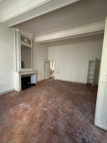 Carpentras (84200) Appartement de 68m2 dans un hôtel particulier