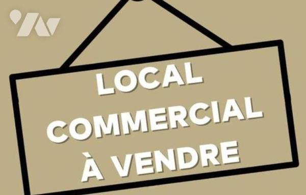 LOCAL COMMERCIAL AVEC TERRAIN  A SAINT-MAXIMIN