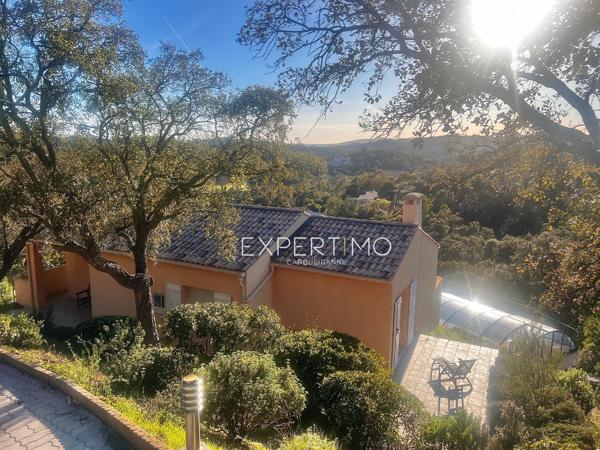 La Londe-les-Maures (83250) Villa avec vue dégagée sur le domaine de Valcros