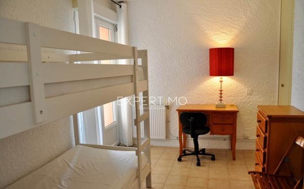 La Londe-les-Maures (83250) Villa avec vue dégagée sur le domaine de Valcros