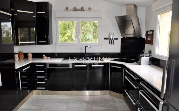 La Londe-les-Maures (83250) Villa avec vue dégagée sur le domaine de Valcros