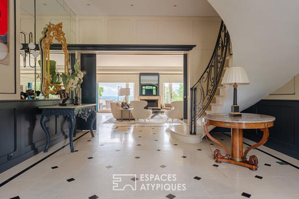 Maison d’architecte avec piscine chauffée et vue sur la vallée
