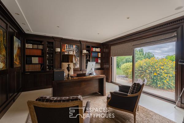 Maison d’architecte avec piscine chauffée et vue sur la vallée