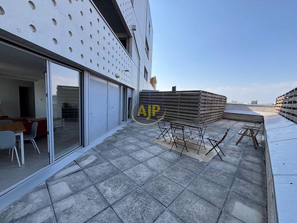 Appartement à louer Bordeaux : 3 pièces, 81m² avec 2 chambre(s) à 1 380€ - AJP Immobilier Bordeaux Nansouty