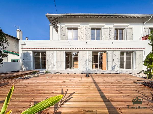 Maison 6 pièce(s) 4 chambre(s) 220 m²