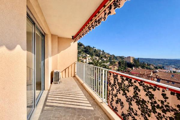 Appartement traversant Grasse 2 pièces 60 m2 terrasse vue panoramique et mer, parking et cave