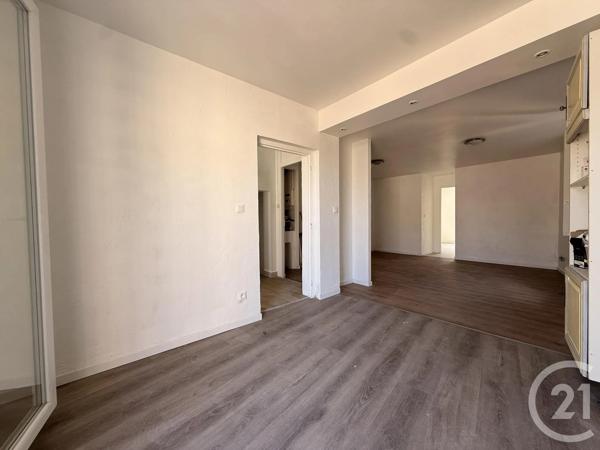 Immeuble à vendre  191,36 m 2   BOURG LES VALENCE  - 26