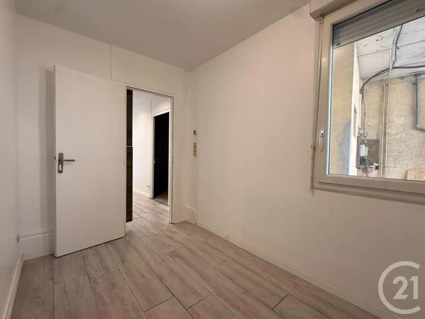 Immeuble à vendre  191,36 m 2   BOURG LES VALENCE  - 26
