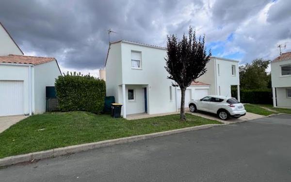 Maison à vendre    3 pièces • 70,23 m2 Surgères