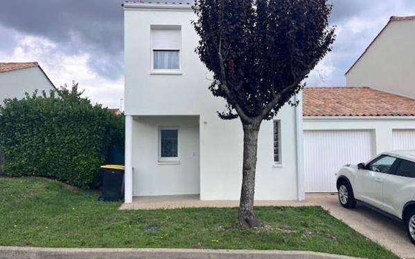 Maison à vendre    3 pièces • 70,23 m2 Surgères