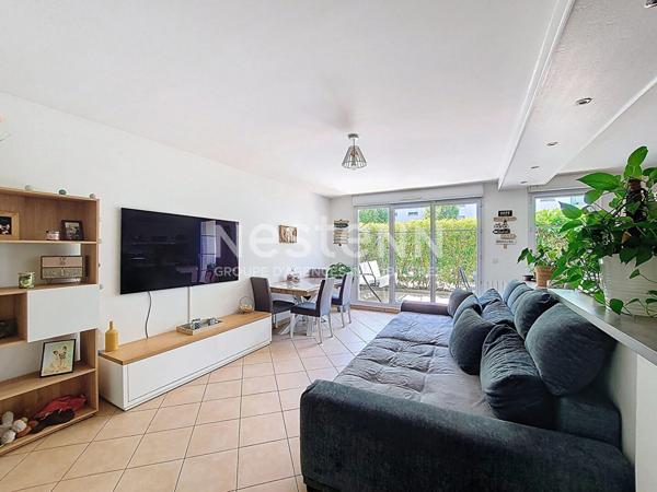 Morangis  3 pieces en rez-de-jardin avec exterieur et garage-double