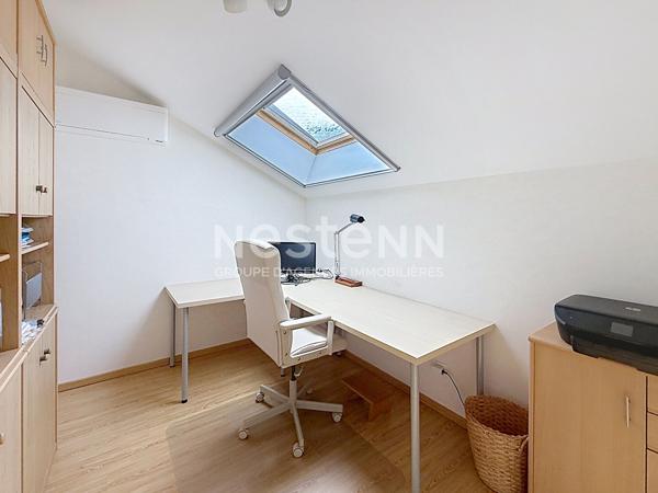 Toit Terrasse Appartement Duplex type 5 pièces avec 3 Chambres Cave Parking et Garage Fort de Bron - 69500 BRON