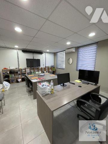 À VENDRE - Local professionnel de 330 m² sur terrain de 1 300 m²
Situé dans une zone d'activit...