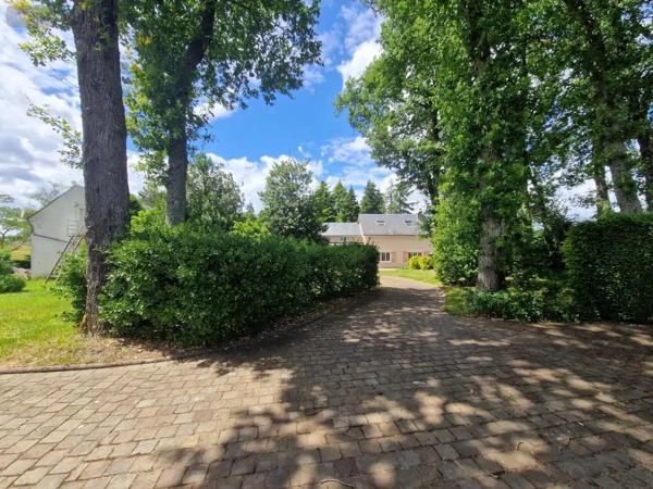 Achat - Maison Parçay-Meslay 37210 8 pièces 245 m 2 9477 m 2