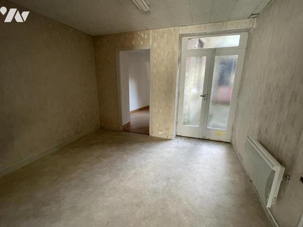 LA FERTE MACE, maison de ville 3ch, 125 m², avec courette