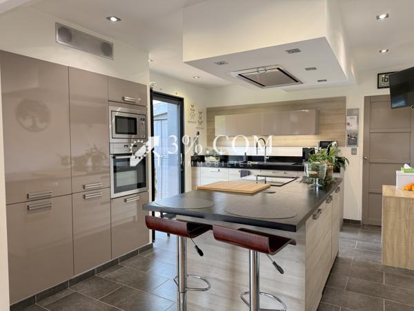Maison 5 pièce(s) 4 chambre(s) 137 m²