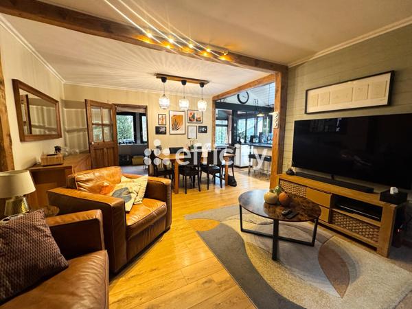 Maison 9 pièces - 270 m²