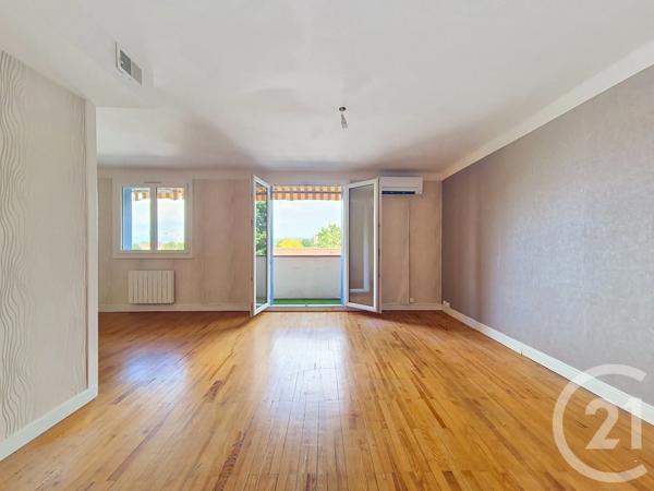 Appartement T3 à vendre  3 pièces - 65,66 m 2   LA VERPILLIERE  - 38