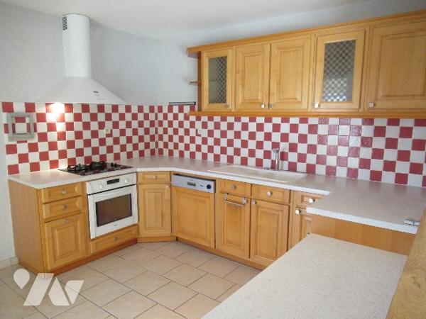 Maison T5 de 133 m² sur 1 147 m²