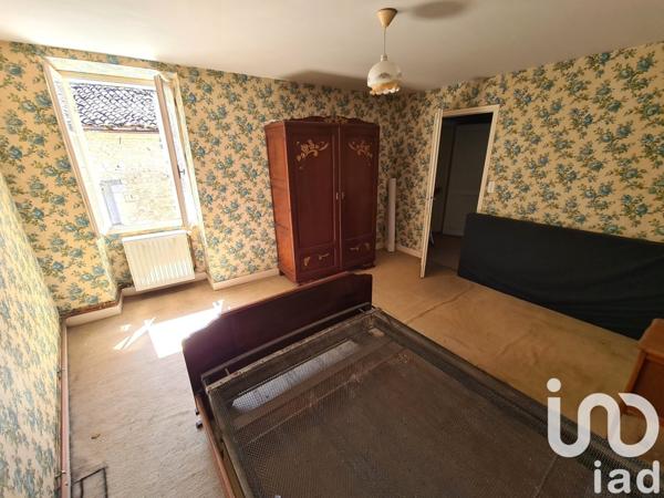 Maison de ville 4 pièces de 111 m² à Matha (17160)