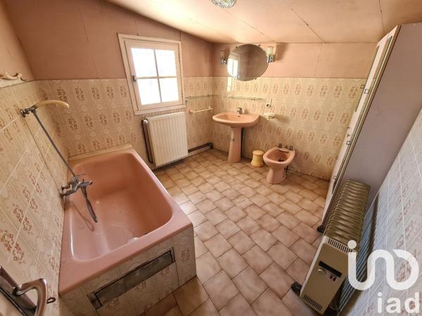 Maison de ville 4 pièces de 111 m² à Matha (17160)