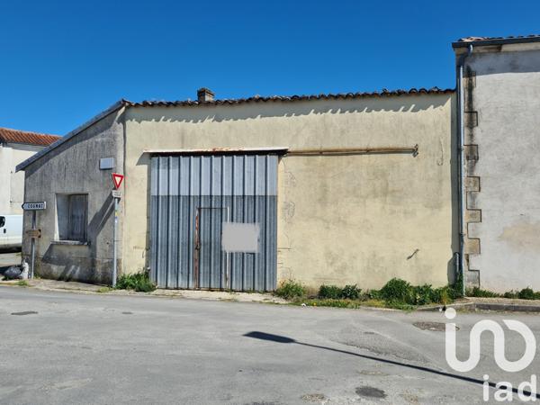 Maison de ville 4 pièces de 111 m² à Matha (17160)