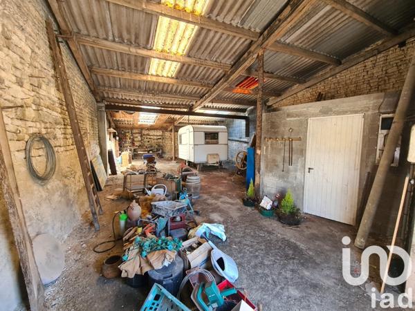 Maison de ville 4 pièces de 111 m² à Matha (17160)