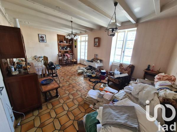 Maison de ville 4 pièces de 111 m² à Matha (17160)