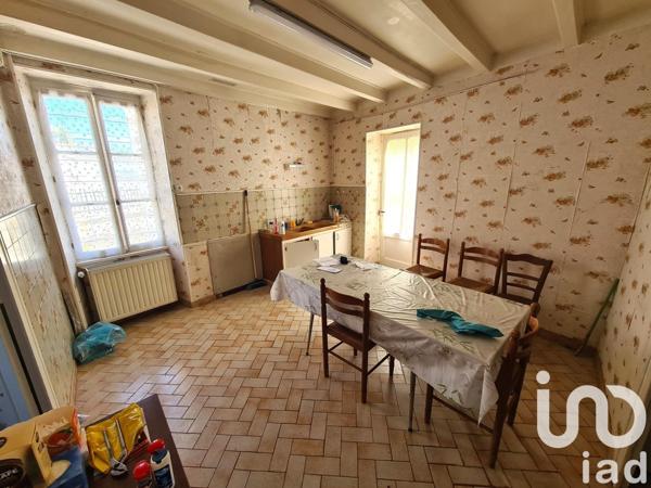 Maison de ville 4 pièces de 111 m² à Matha (17160)