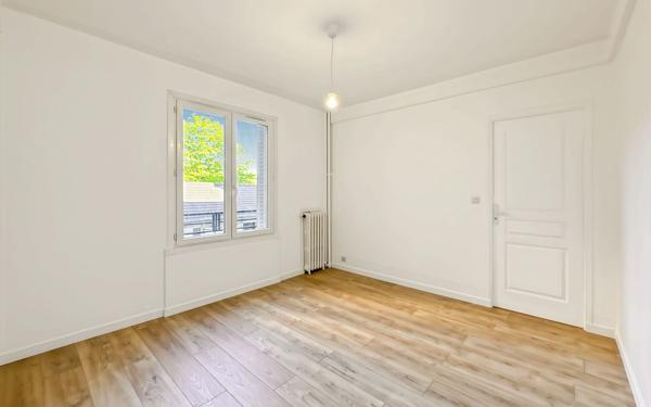Appartement à louer    2 pièces • 32,19 m2 Ris-Orangis