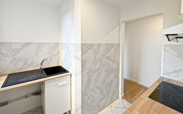 Appartement à louer    2 pièces • 32,19 m2 Ris-Orangis