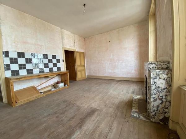 Immeuble à AMBERT, 63600 - 205m²