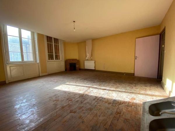 Immeuble à AMBERT, 63600 - 205m²