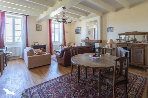 Maison à vendre |  Champagnac |  6 pièces | 170 m²