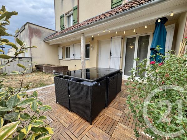Appartement F2 à vendre  2 pièces - 46,97 m 2   CONDAT SUR VIENNE  - 87