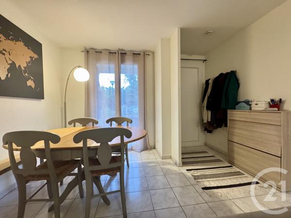 Appartement F2 à vendre  2 pièces - 46,97 m 2   CONDAT SUR VIENNE  - 87