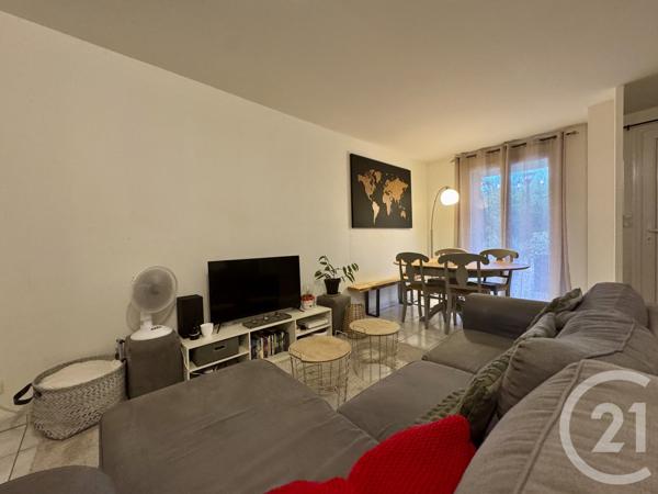 Appartement F2 à vendre  2 pièces - 46,97 m 2   CONDAT SUR VIENNE  - 87