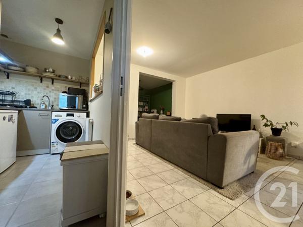 Appartement F2 à vendre  2 pièces - 46,97 m 2   CONDAT SUR VIENNE  - 87