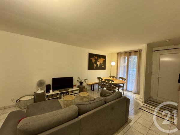 Appartement F2 à vendre  2 pièces - 46,97 m 2   CONDAT SUR VIENNE  - 87