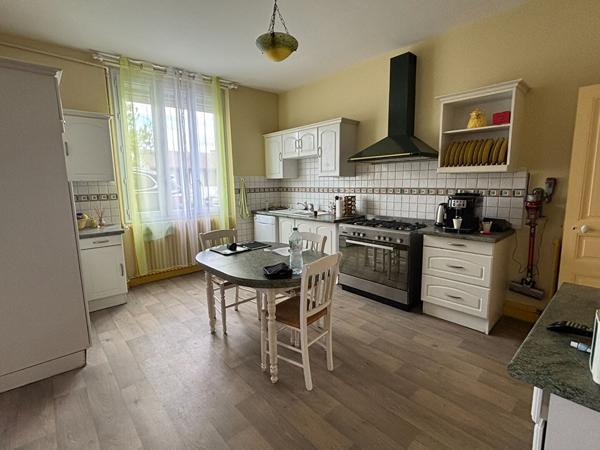 Maison Civray 4 pièce(s) 109 m2