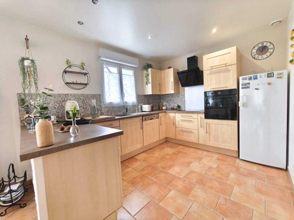 Maison en parfait état 243 000 € H.A.I.*