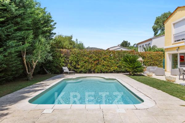 Villa lumineuse de 150 m² avec piscine et grand terrain - Villeneuve-Loubet
