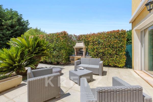 Villa lumineuse de 150 m² avec piscine et grand terrain - Villeneuve-Loubet