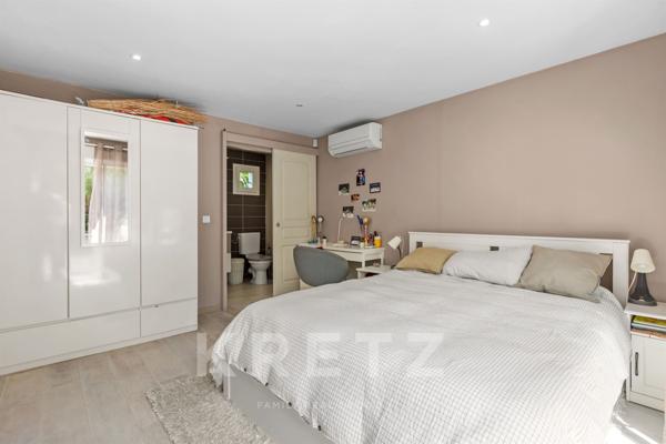 Villa lumineuse de 150 m² avec piscine et grand terrain - Villeneuve-Loubet